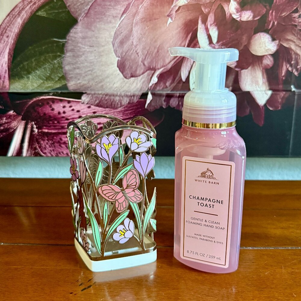 NEW 2-Pc Shimmery Butterflies & Flowers Foaming Soap Holder and Soap BBW